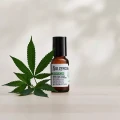 sérum na opuchy pod očami roll-on s kofeínom.webp